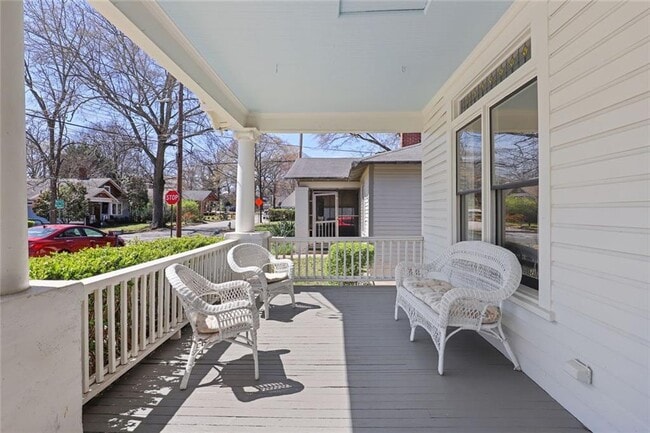 Photo - 1212 Merlin Ave SE