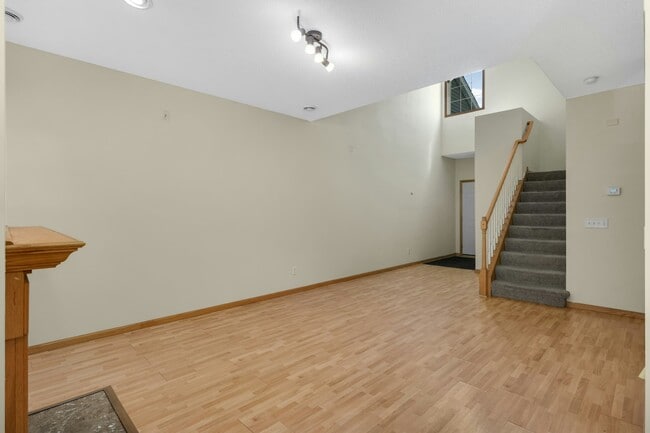 Photo - 6869 Folkestone Rd