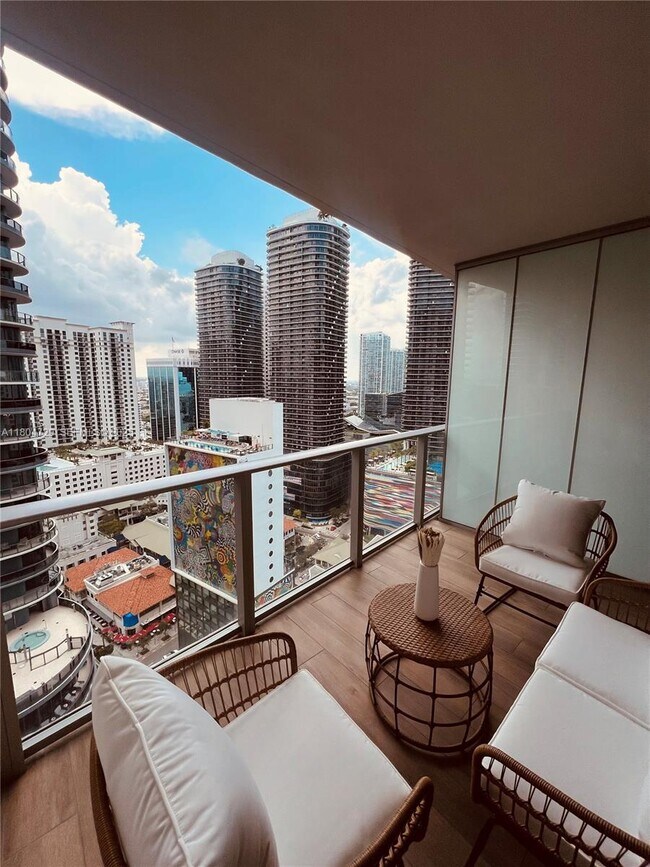 Photo - 1010 Brickell Ave Unit 2710