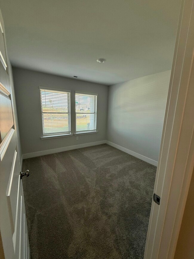 Photo - 22587 Dashwood Ln