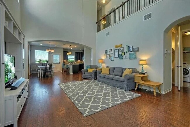 Photo - 1324 Clearwing Cir