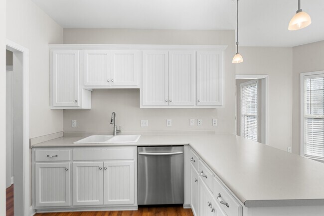 Photo - 1811 Old Carriage Trail