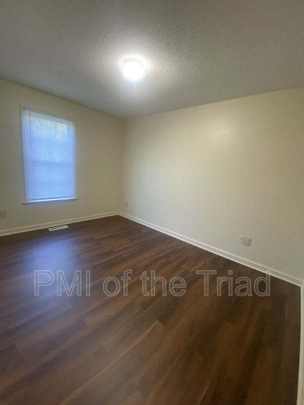 Photo - 309 Swing Dairy Rd