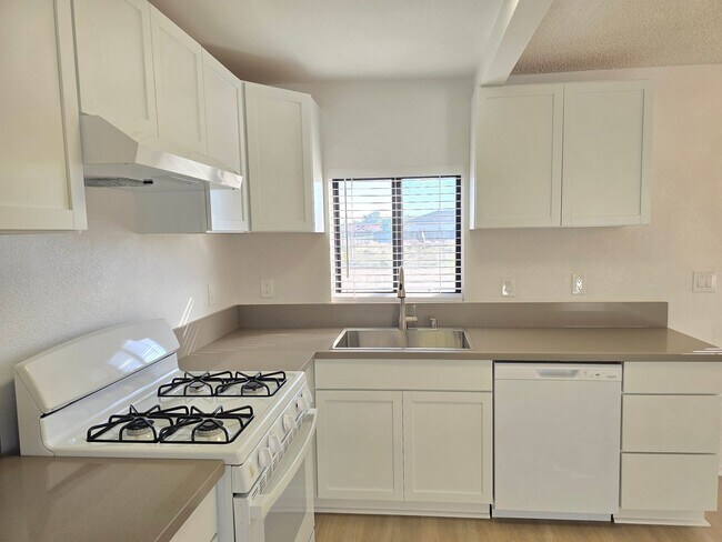 8249 Catalpa Ave Unit 8249 Catalpa Ave # A