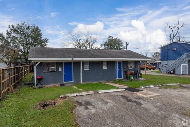 Photo - 1001-1007 Spooner St