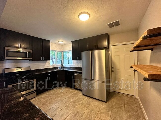 Photo - 1802 E Hubbell St