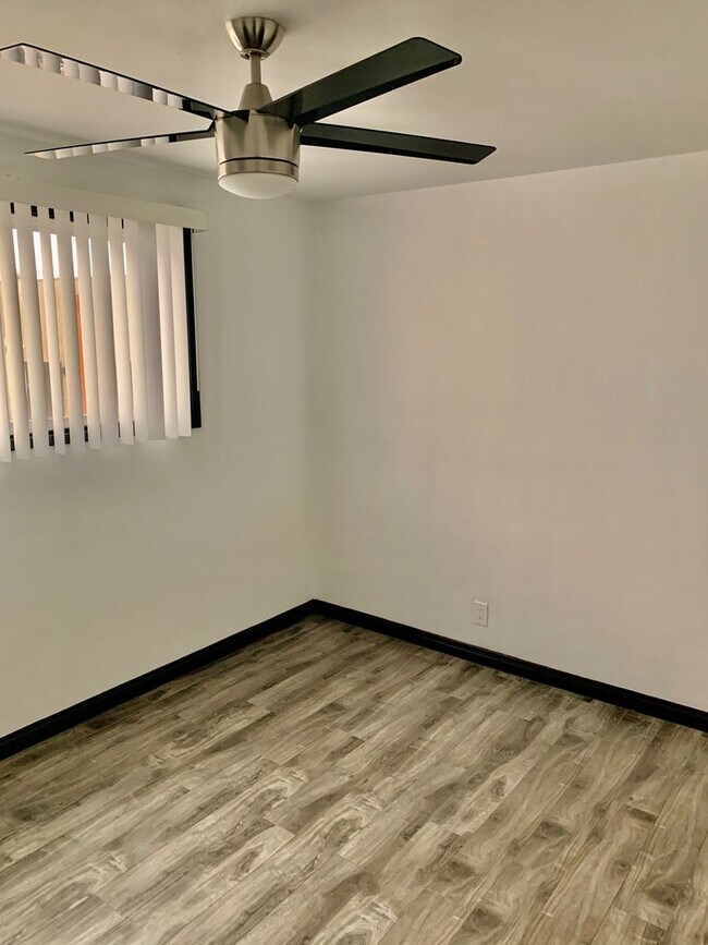 Manhattan Manor LLC