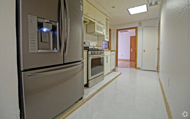 Building Photo - 341 Summer St Unit 341R-1 Rental