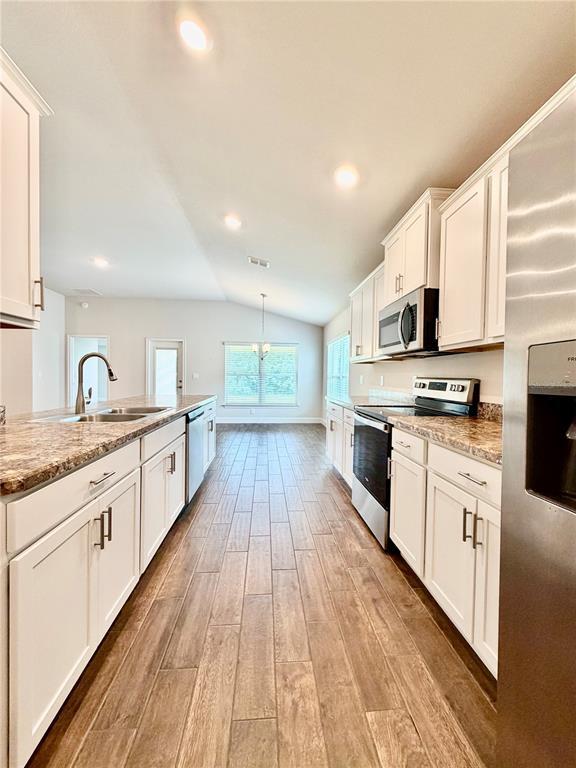 Photo - 633 W Rexford Dr