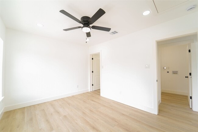 Photo - 1569 Elliott St Unit B