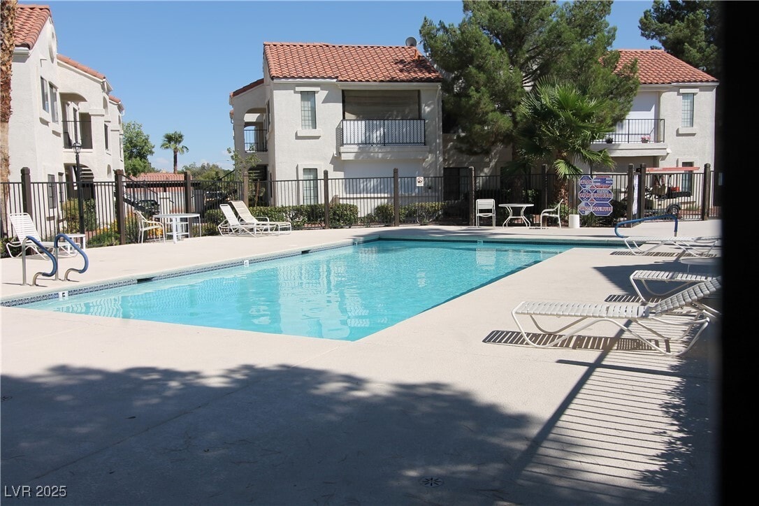 Photo - 4872 Nara Vista Way Unidad 104