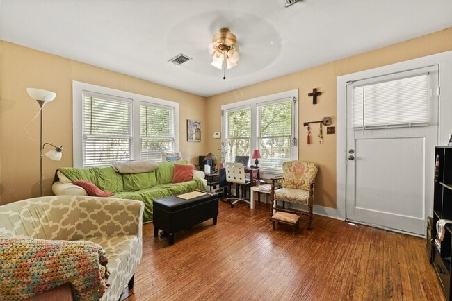 Photo - 154 Willow St