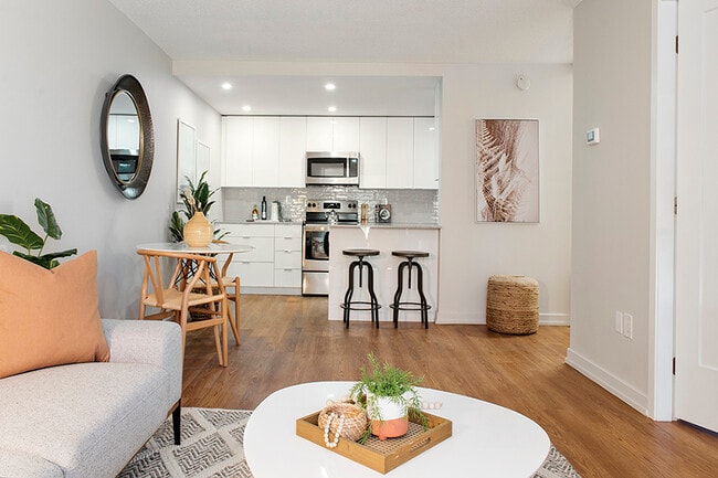 Photo - Horizon Towers