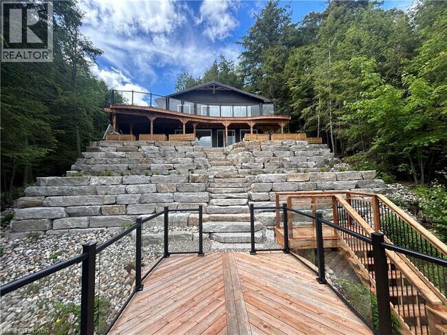 Photo - 5789 Kennisis Lake Rd