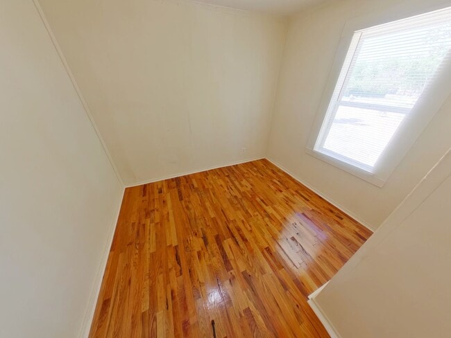 Photo - 3130 S Davidson St