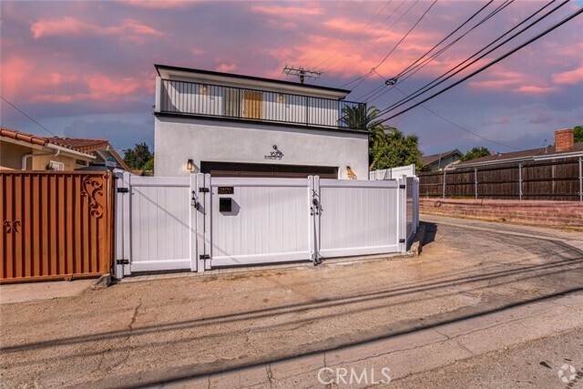 Building Photo - 16701 Rinaldi St Rental