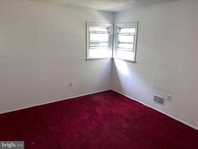 1145 Lower Ferry Rd