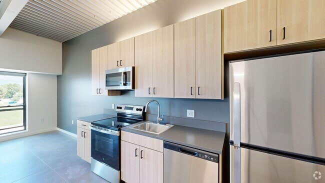 Building Photo - 418 East Grand Rental