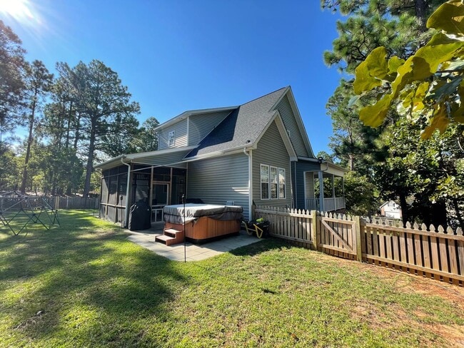 Photo - 4 Bedroom 3.5 Bath Home in Carolina Lakes!