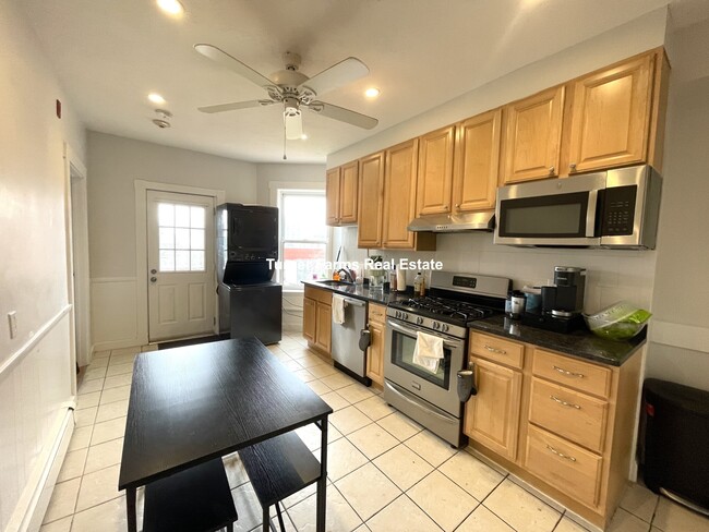 Photo - 27 Lambert St Unit 3F
