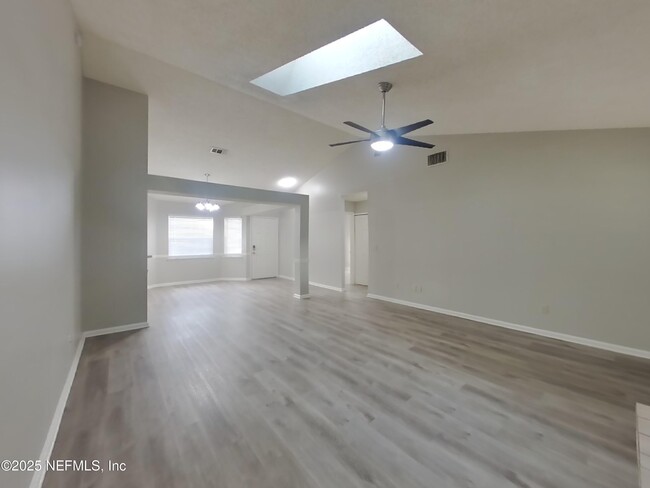 Photo - 3373 Millcrest Pl