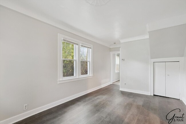 Photo - 3 Bed Bungelow $1250.00/mo