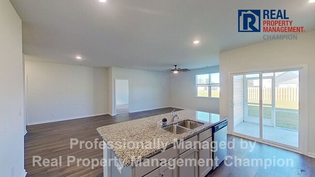 Photo - Beautiful 3 BD/2 BA Home in Riverside