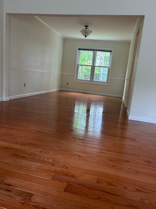 Photo - 8525 Hooes Rd