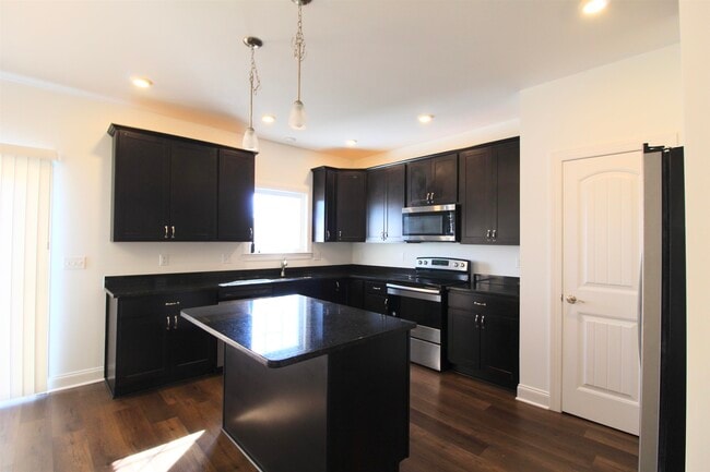 Photo - 1145 Bluemoon Dr