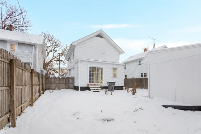 Photo - 1728 Berkshire Pl