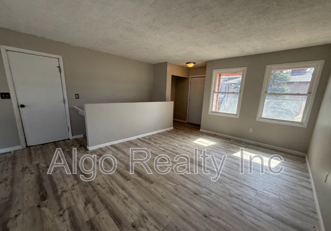 Photo - 8233 Douglas Ln N