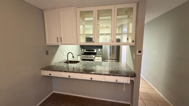 Photo - 252 Glandore Dr