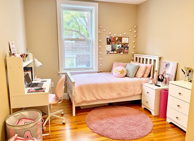 Photo - 72 Egmont St Unit 2