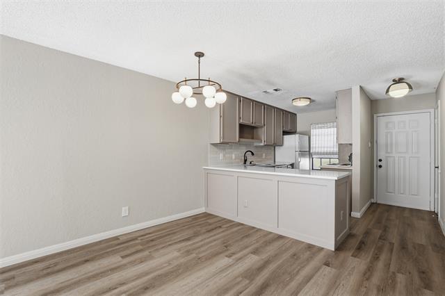 Photo - 7429 Kingswood Dr