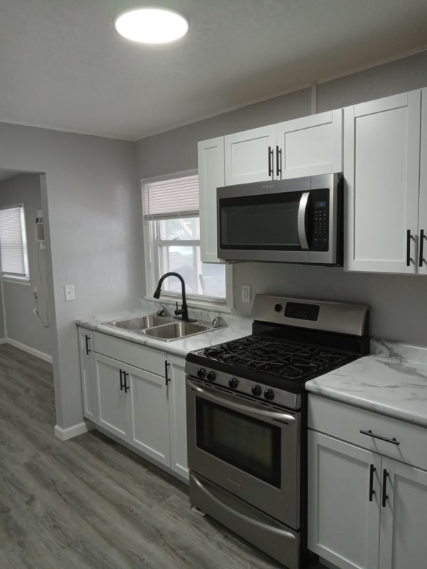 Photo - 835 US-20 Unit 8