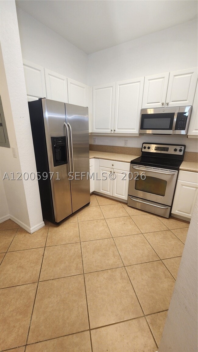 Photo - 3600 Oaks Clubhouse Dr Unit 206