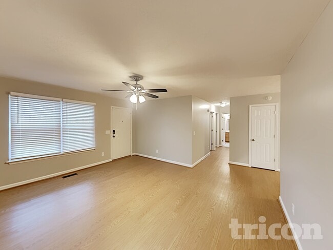 Photo - 712 Paige Ct