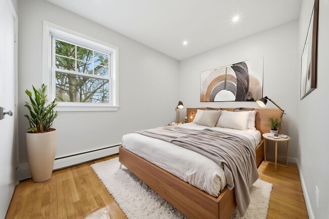 11 Schubert St