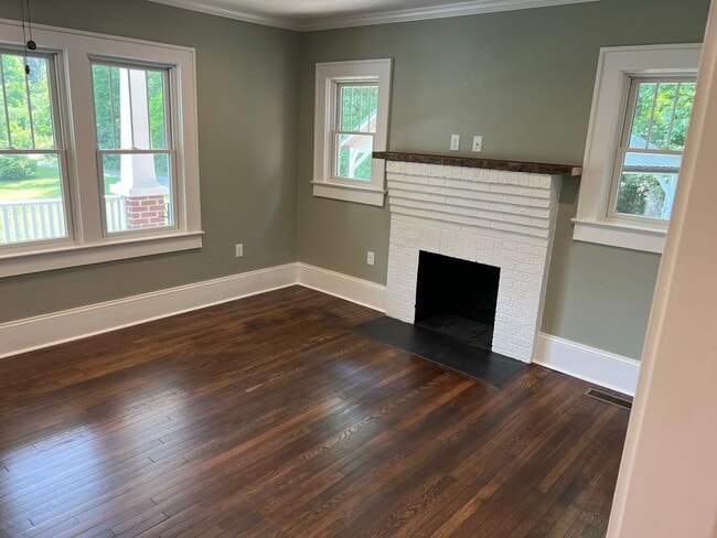 Photo - "Character Revived" Etowah Home and Guest ...