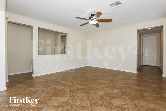 Photo - 802 W Love Rd