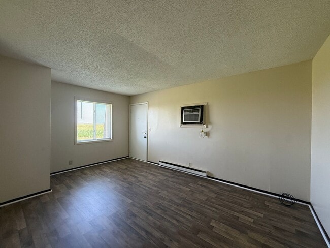 Photo - 2 Bed / 1 Bath Apartment in Quiet Warrensburg — Available Now Unit Apt 40