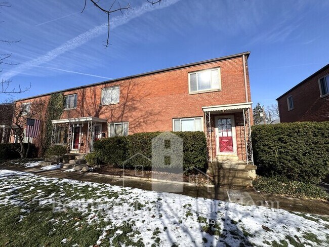 Building Photo - COMING SOON Condo in UA School District! Unit 230