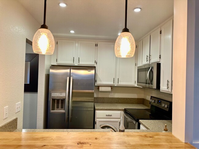 Photo - Great 2 Bedroom Townhome- Move in Ready! Washer/Dryer Garage