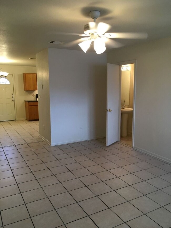 Photo - 3003 Cantabrian Dr Unidad 3003 Cantabrian Drive - B