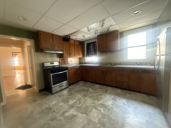 635 Myrtle Ave