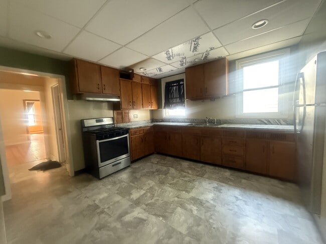 Photo - 635 Myrtle Ave