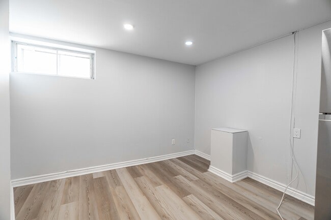 Photo - 514 Charlotte St Unité Lower