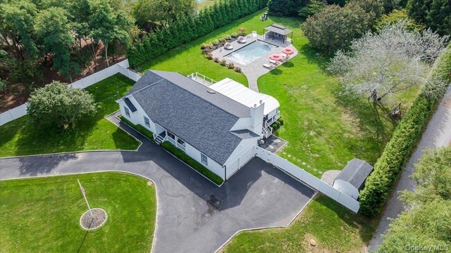 Photo - 525 Rocky Point Rd