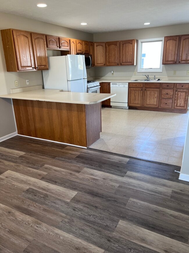 Photo - 206 W Mill St Unidad 206