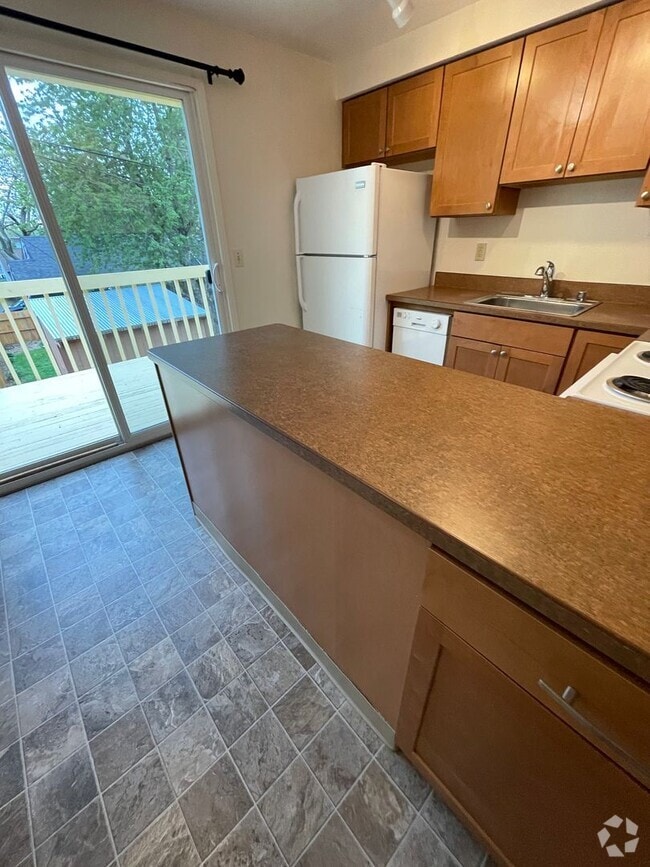 Building Photo - 1518 W Street -PDFT VAN Unit B Rental